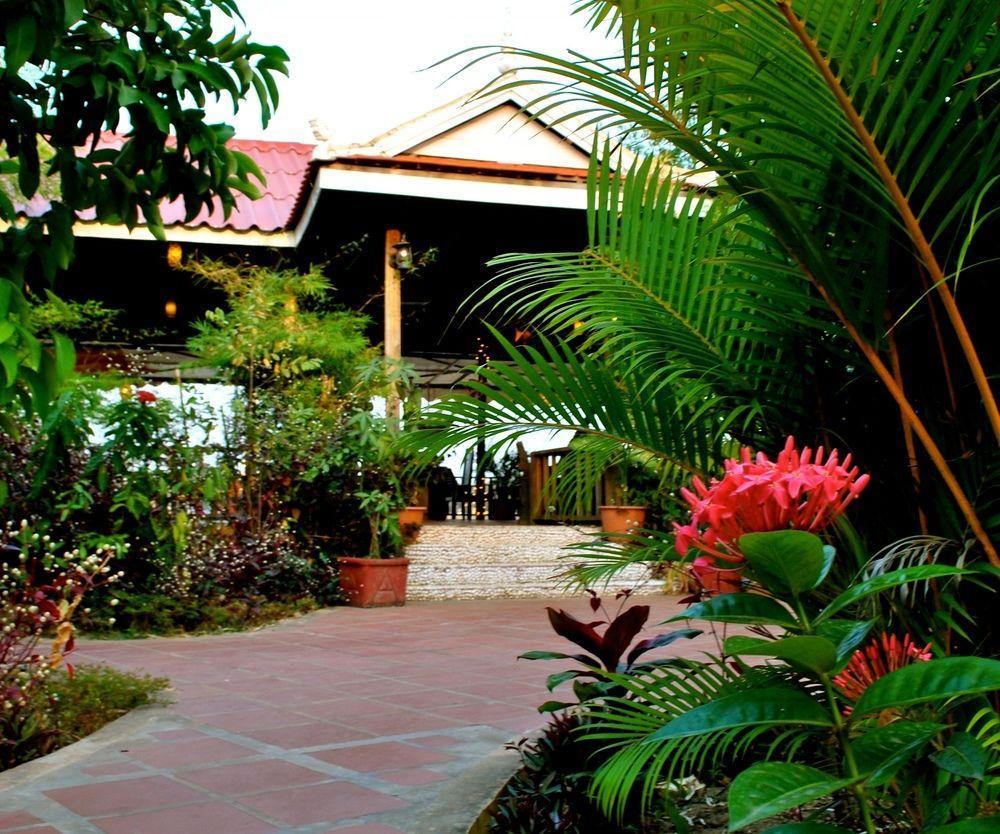 קמפוט The River Lodge מראה חיצוני תמונה